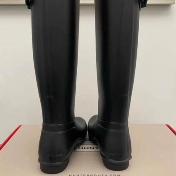 Women’s Brand New Hunter Boots - Picture 4 of 6